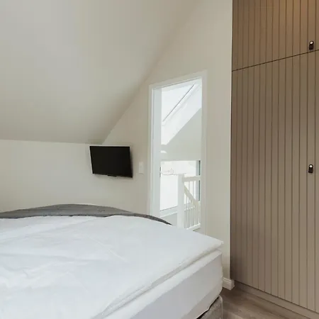 Neu Rügen Resørt Großzügige, Gemütliche Doppelhaushälfte Hanna Mit Terrasse Сasa de vacaciones Sagard